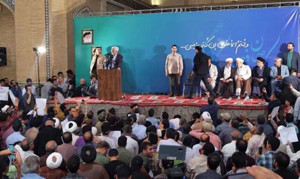 جلیلی: انتخاب مسیرمان بدون شک و با بصیرت بوده و با قوت ادامه میدهیم جلیلی: انتخاب مسیرمان بدون شک و با بصیرت بوده و با قوت ادامه میدهیم