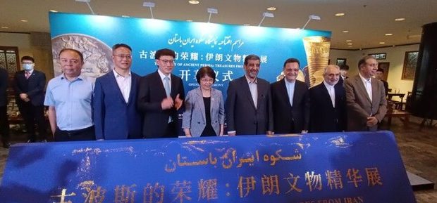 جزئیاتی از نمایش ۲۸۰ اثر تاریخی ایران در شانگهای چین جزئیاتی از نمایش ۲۸۰ اثر تاریخی ایران در شانگهای چین