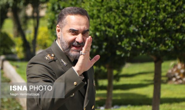 وزیر دفاع: ورود هواپیمای سیمرغ به ناوگان مسافربری را دنبال میکنیم وزیر دفاع: ورود هواپیمای سیمرغ به ناوگان مسافربری را دنبال میکنیم