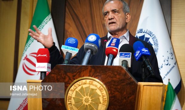 پزشکیان در شهریار: عدهای فکر نکنند عقل کل هستند، مملکت مال همه است پزشکیان در شهریار: عدهای فکر نکنند عقل کل هستند، مملکت مال همه است
