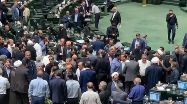تنش در مجلس بر سر طرح دوفوریتی پیرامون رفع فلیترینگ تنش در مجلس بر سر طرح دوفوریتی پیرامون رفع فلیترینگ تنش در مجلس بر سر طرح دوفوریتی پیرامون رفع فلیترینگ تنش در مجلس بر سر طرح دوفوریتی پیرامون رفع فلیترینگ
