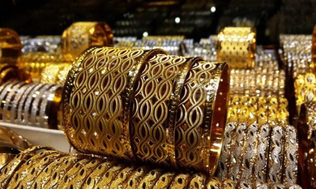 قیمت طلا ۳۰ دی ۱۴۰۳؛ یک بام و دو هوای نرخ سکه در کانال ۵۶ میلیون تومان قیمت طلا ۳۰ دی ۱۴۰۳؛ یک بام و دو هوای نرخ سکه در کانال ۵۶ میلیون تومان